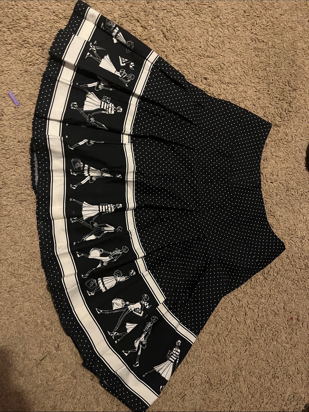 Liz Claiborne Black and White Polka Dot Skater Skirt with Figurine Border
